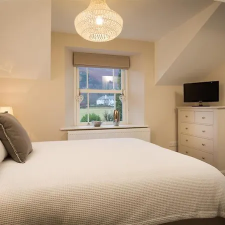 Honeywood House